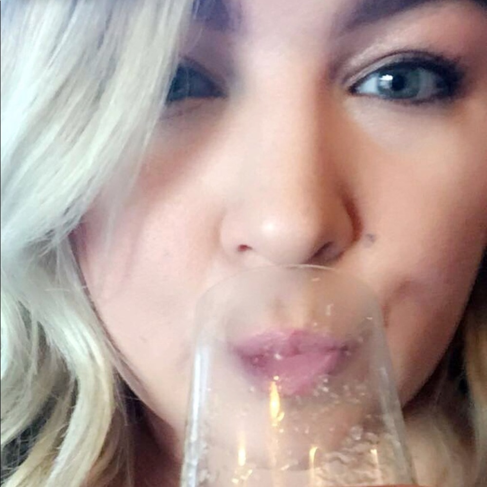 Meet your Posher, Rebecca